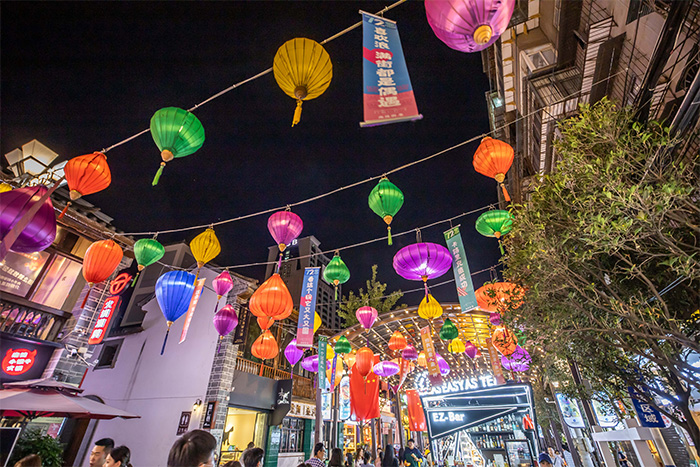 商業(yè)街夜景亮化